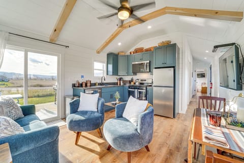 Allenwood Vacation Rental | 2BR | 1BA | 600 Sq Ft | 4 Steps to Enter