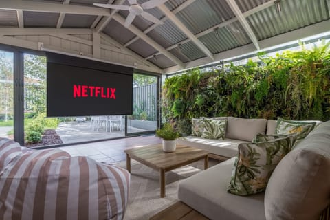 Outdoor projector