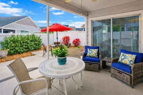 Morning coffee or end of day relaxation, the lanai is the perfect place.