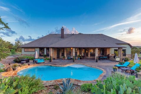 Take a refreshing dip in the pool, and enjoy outdoor meals in the shaded patio.
