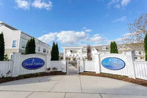 Rehoboth Avenue Entrance