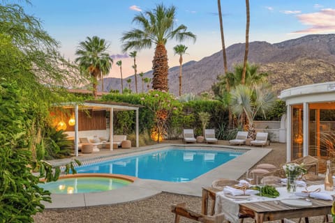 Backyard | San Simian in Palm Springs, California by Luxus Vacation Properties
