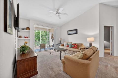 Home Decor, Furniture, Table, Indoors, Living Room
