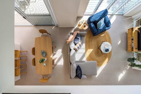 Welcome to your luxury Sunshine Beach duplex just moments from the shoreline