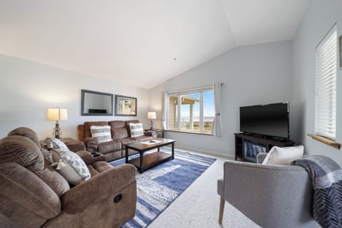 334 Vacation by the Sea