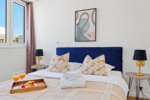 All bedding and linens are provided and you'll find the bed made on arrival