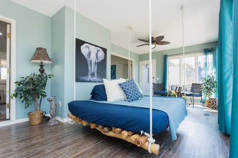Swing Bed in the Garden Room