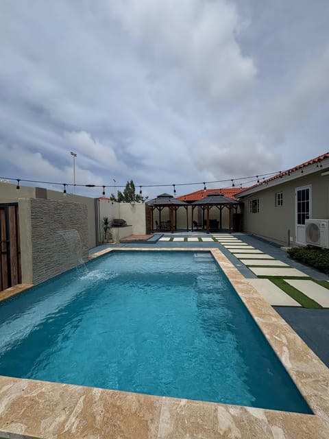 Dushi Aruba Villa-3BDR-Pool -Central Location (1179)