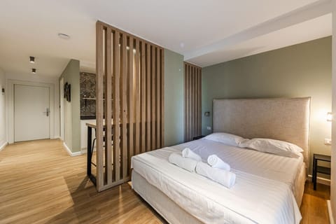 Bedroom with a double bed