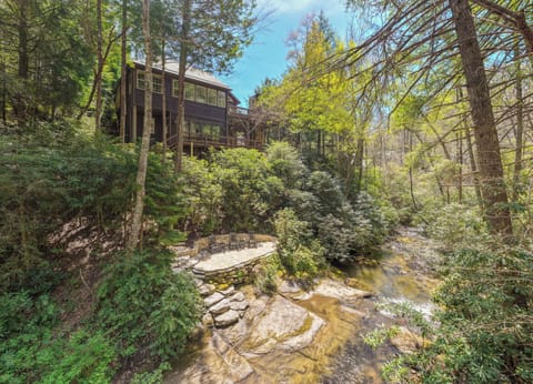 Chimney Creek Lodge