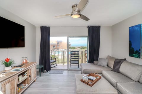 St. Augustine Beach Rentals Living Room