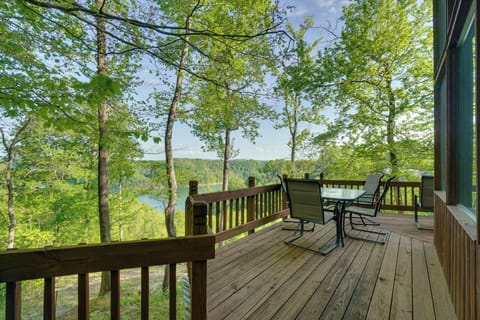 Byrdstown Vacation Rental | 3BR | 2BA | 2,580 Sq Ft