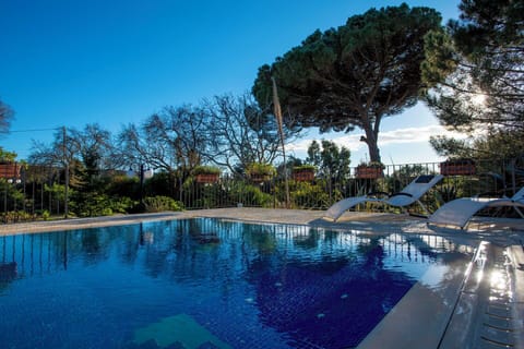 Autumn, Building Exterior, Garden, Outdoor, Pool, Spring, Summer