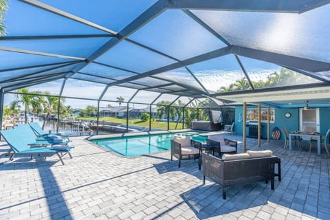 Casa Cozy heated Pool and SPA with outdoor Lounge chaise longue