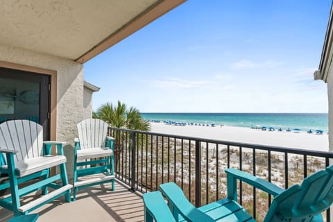 Balcony with Outdoor Seating and Amazing Beach Views