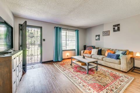 Fort Worth Vacation Rental | 2BR | 1BA | 870 Sq Ft