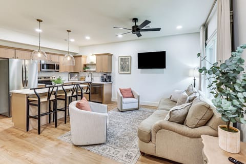 Mena Vacation Rental | 3BR | 2.5BA | 1,900 Sq Ft