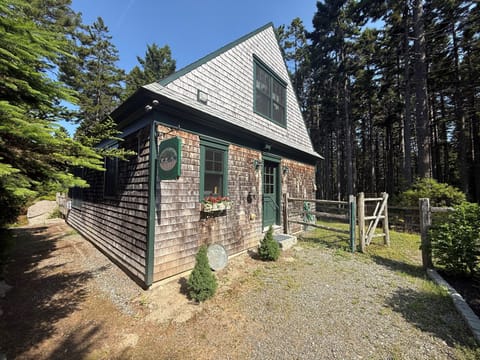 Exterior of Wolfhound Cottage