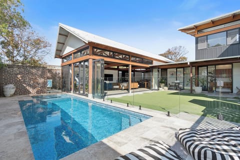 Welcome to Bale Bengong Escape where indoor–outdoor living flows effortlessly around a sunlit pool, and warm, Bali-inspired design invites you to slow down, unwind and settle into a relaxed coastal rhythm.