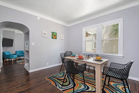 Dining Room - 616. 287. 2210