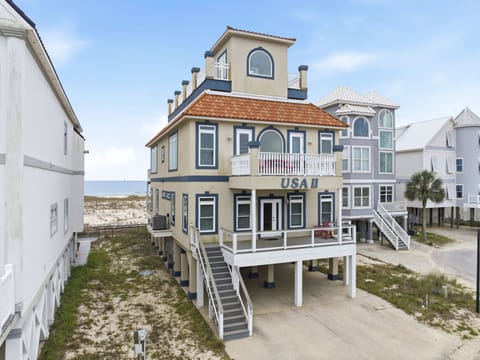 Welcome to USA II Beach House!