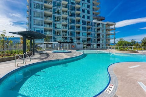 Shared Pool & hot tub