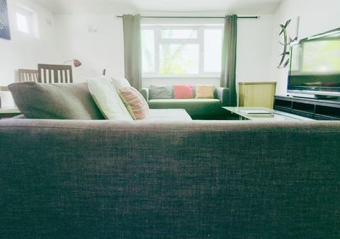 Living room: Seating area
