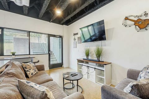 Chic design meets Nashville vibes in this stylish space with vibrant decor and views!