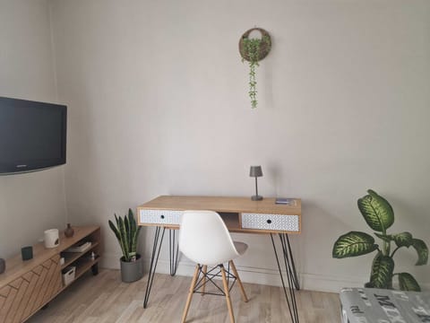 Console-bureau dans le salon/séjour
