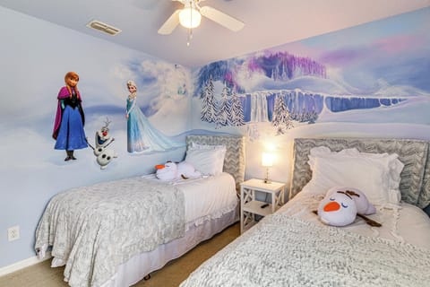 Davenport Vacation Rental | 4BR | 3BA | 1,940 Sq Ft