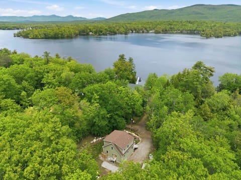 Enjoy lakeside mornings with beach access just a short stroll away.