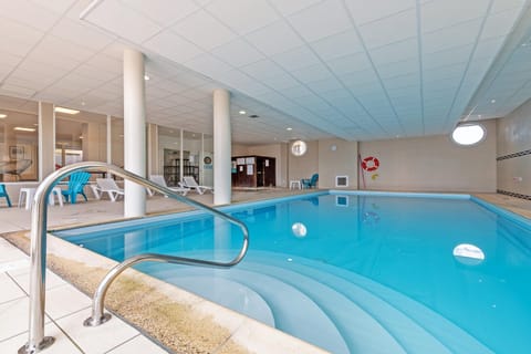Holiday Home Swimming Pool
