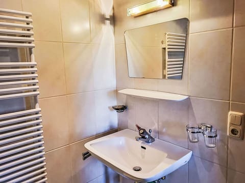 Plumbing Fixture, Flooring, Interior Design, Floor, Bathroom, Bathroom Sink, Sink, Plumbing, Tap, Room