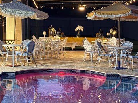 Pool, Mini Golf, Basketball and outdoor dining 