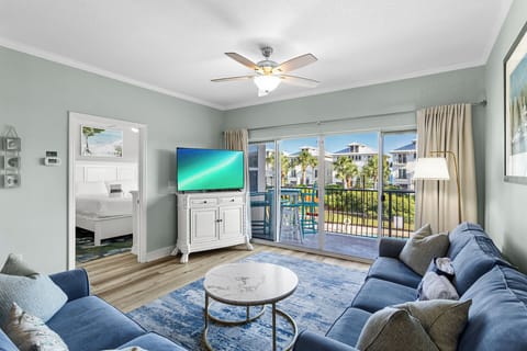 Emerald Waters 205 Living Room