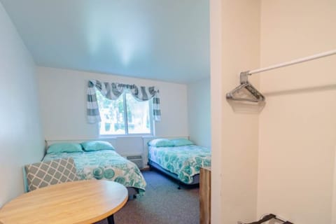Guest Room #10
