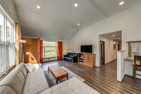 Oak Harbor Vacation Rental | 4BR | 3BA | 1,740 Sq Ft