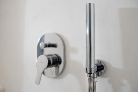 Hand-held showerhead