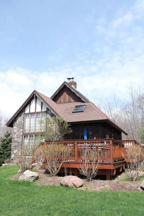 Stunning mountain chalet rental. Perfect group ski or summer getaway.