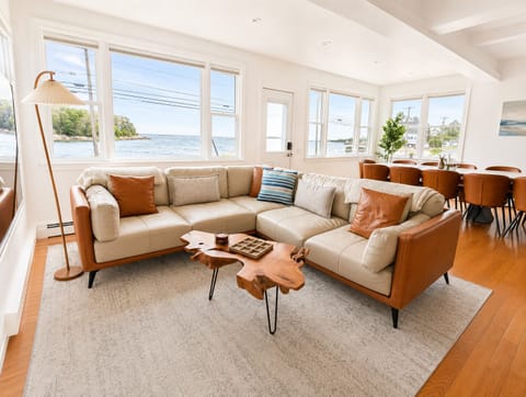 Living Room: Beach Views | Smart TV | PlayStation | Books | Ample Seating