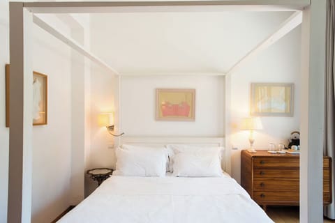 Bedroom. Interior and views may vary based on location and availability.