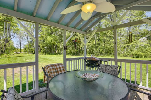 Stormville Vacation Rental | 2BR | 1BA | 1,500 Sq Ft