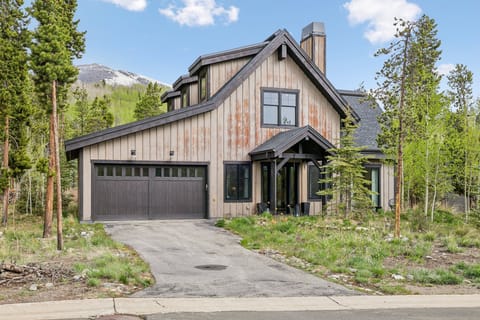 Exterior - Peak and Petal Chalet - Frisco Vacation Rental