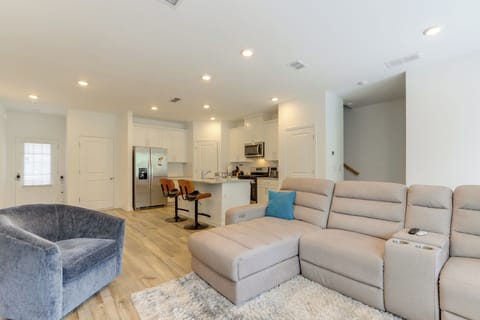 McDonough Vacation Rental | 2BR | 2.5BA | 1,579 Sq Ft | Stairs Required