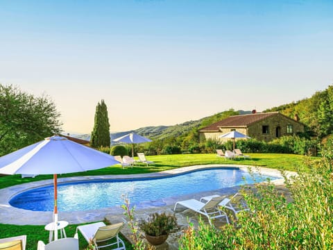 Swimming Pool, Outdoor Furniture, Furniture, Resort, Sunlounger, Garden, Umbrella, Landscaping, Water Feature, Eco Hotel