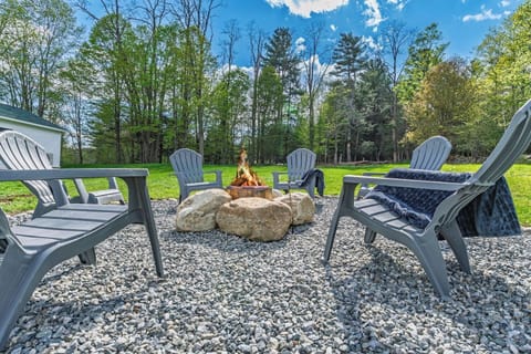 Unwind by the stone fire pit, the perfect spot for evening s'mores and stargazing.