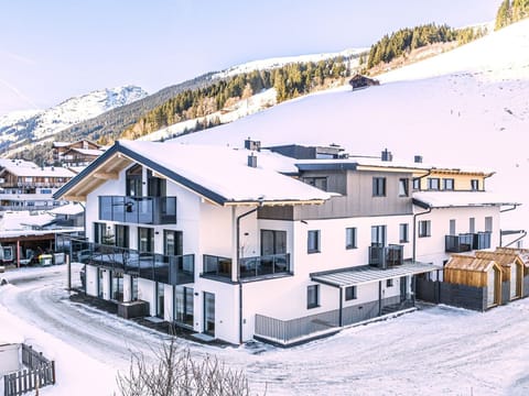 Holiday Home Exterior [winter]
