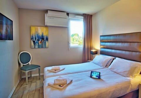 Bedroom. Interior and views may vary based on location and availability.