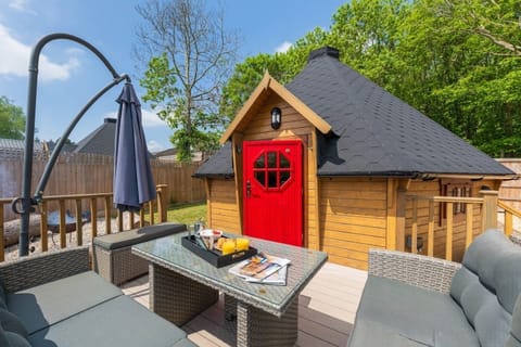 Squirrel Lodge