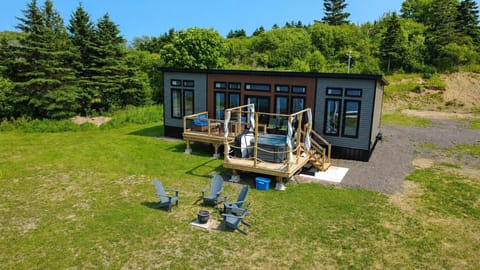 New 2 Bedroom Cottage - 672 sq ft